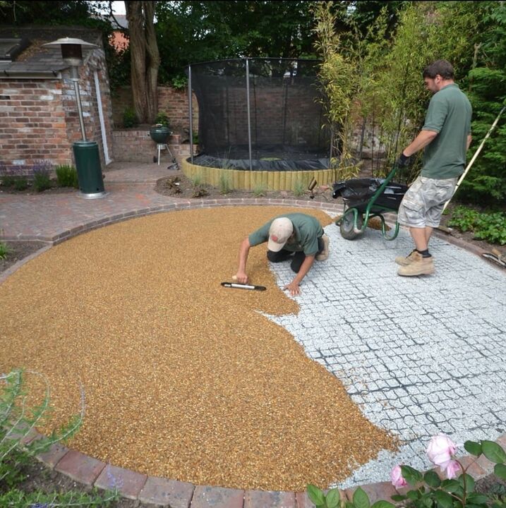 Instruções para colocar um tapete de pedra